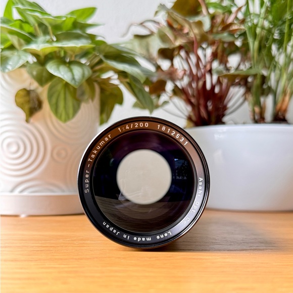 Super Takumar 200mm f4 Telephoto Lens - Picture 2 of 7